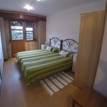 Rurales Vallanu Rodeados De Naturaleza En Y A 3 Kilometros De Playas *