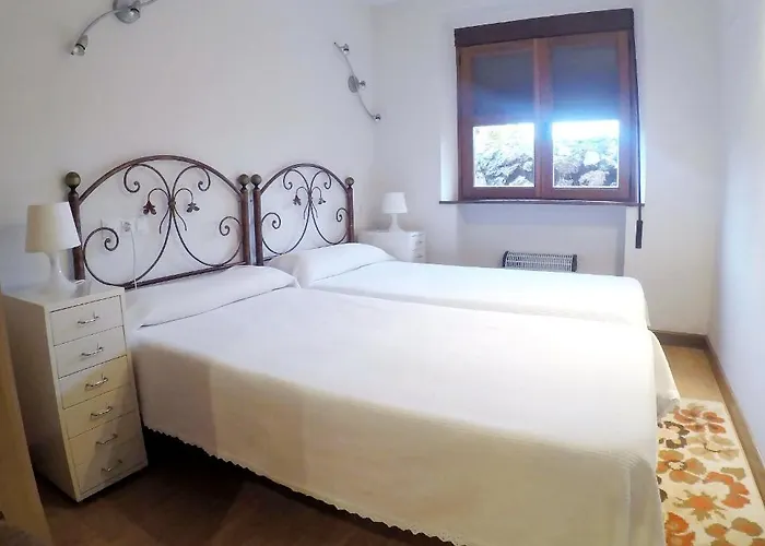 Rurales Vallanu Rodeados De Naturaleza En Y A 3 Kilometros De Playas Llanes