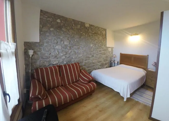 Rurales Vallanu Rodeados De Naturaleza En Y A 3 Kilometros De Playas * Llanes